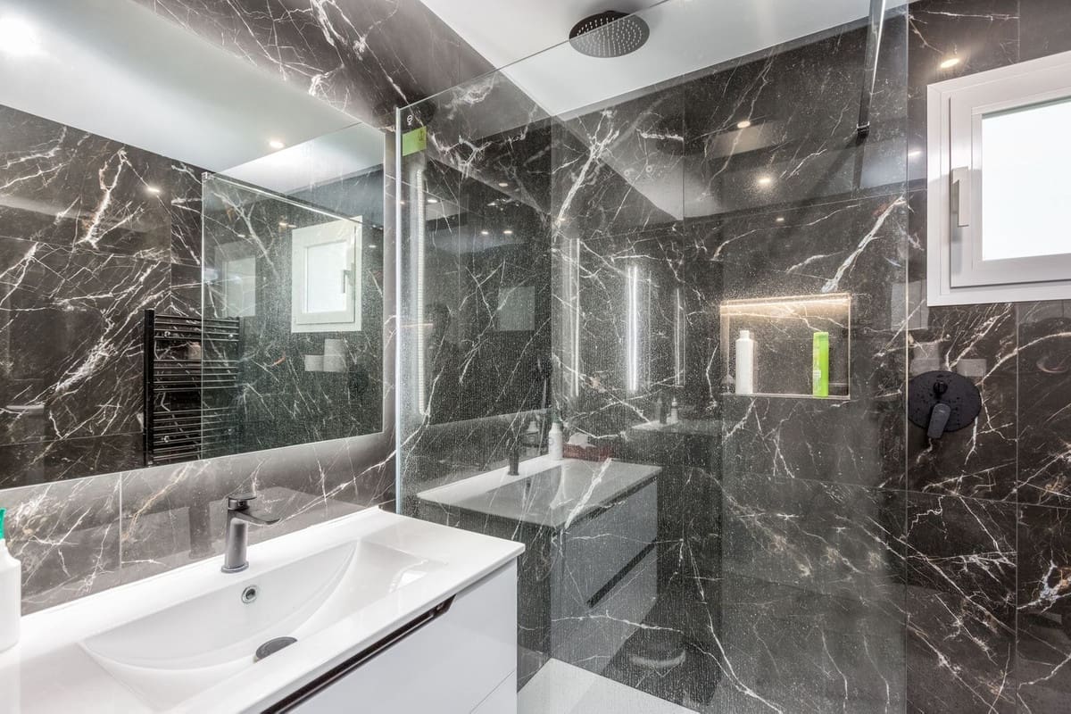 2 soveværelse Lejlighed til salg i Nueva Andalucia med swimmingpool - € 645.000 (Ref: 9480069)