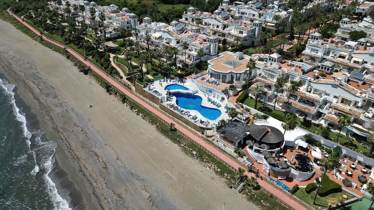 2 bedroom Apartment for sale in New Golden Mile with pool - € 649,000 (Ref: 9480077)