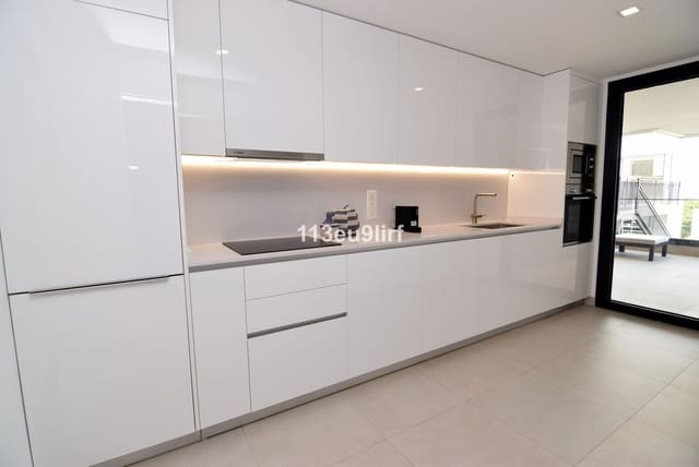 3 bedroom Apartment for sale in Centro, Estepona with pool - € 649,000 (Ref: 9480078)