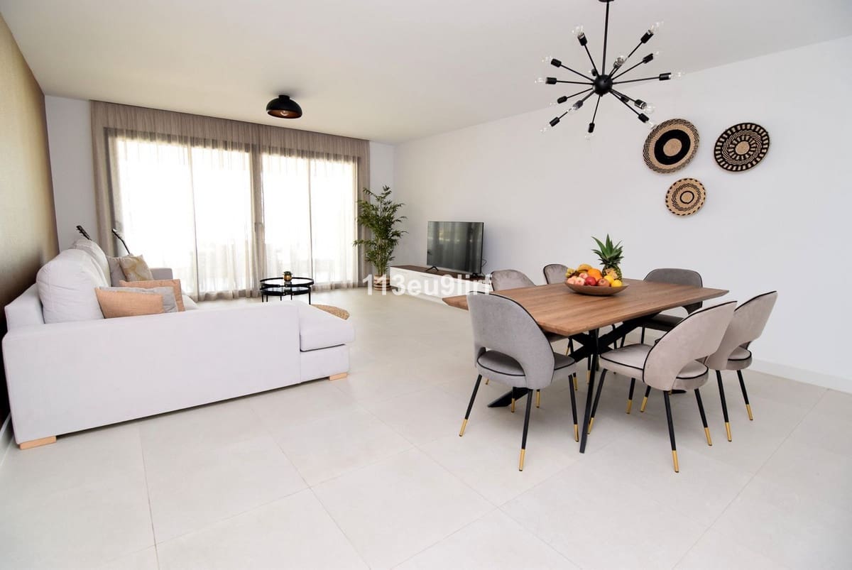 3 bedroom Apartment for sale in Estepona with pool - € 649,000 (Ref: 9480078)