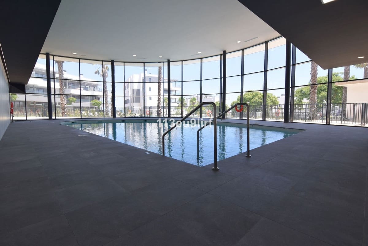 3 bedroom Apartment for sale in Estepona with pool - € 649,000 (Ref: 9480078)