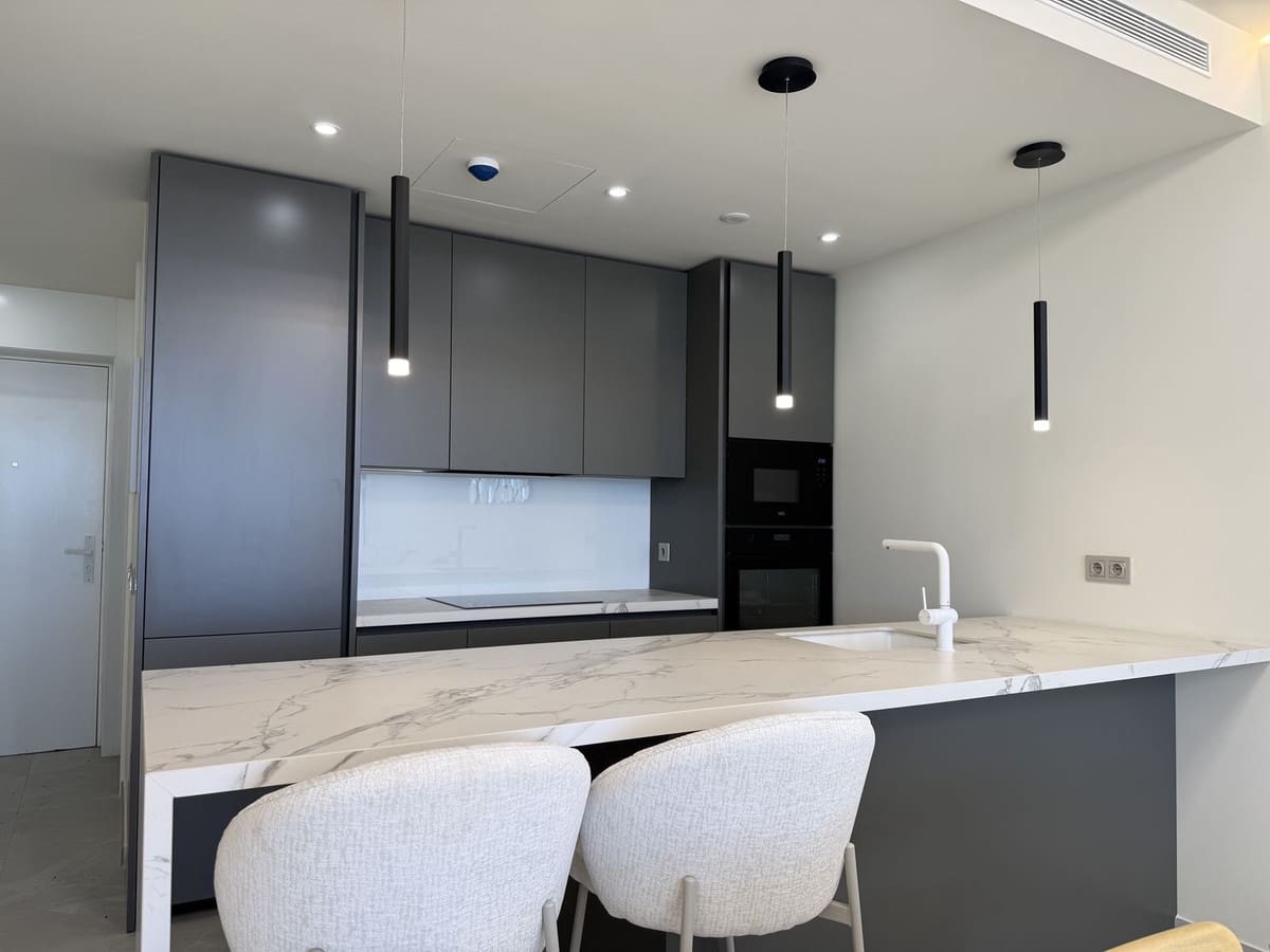 Apartamento de 2 habitaciones en Fuengirola en venta con piscina - 649.000 € (Ref: 9480079)