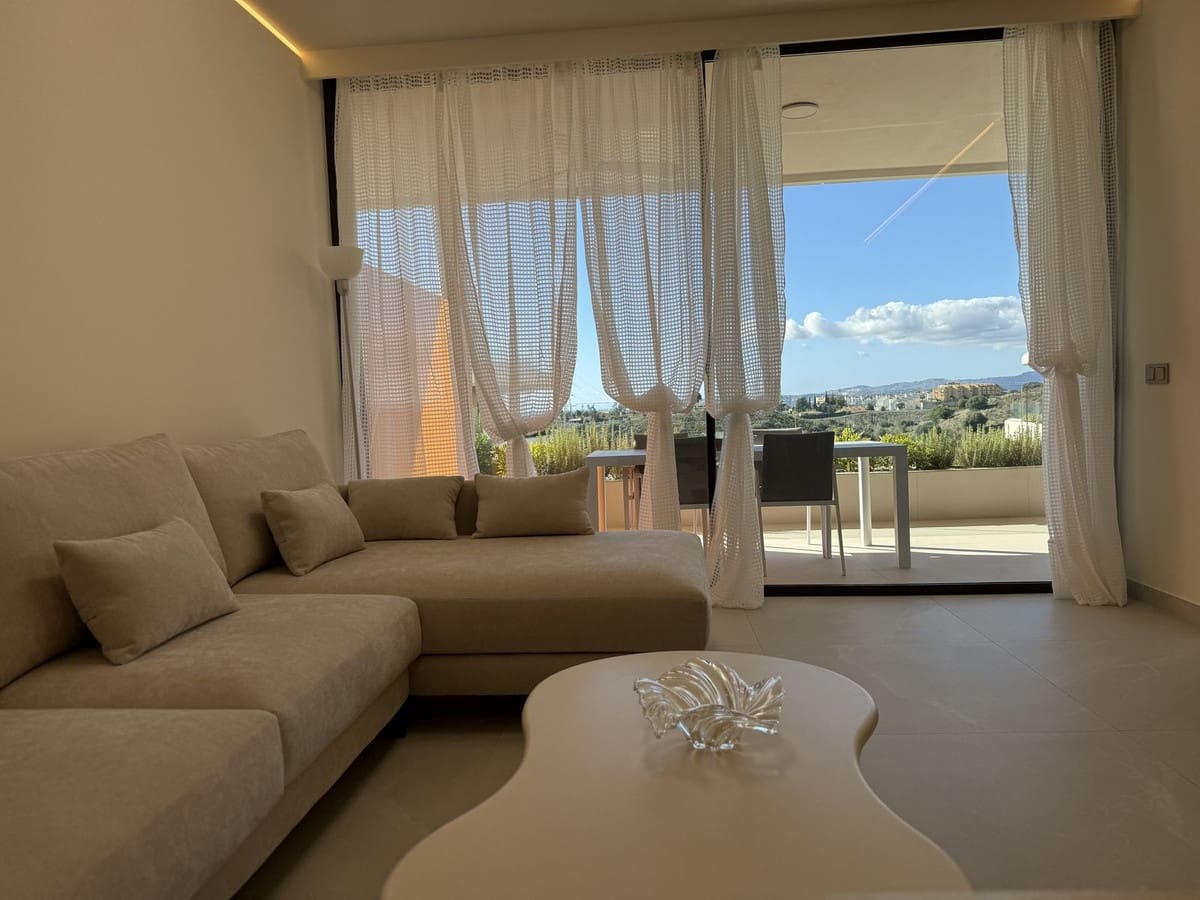 Apartamento de 2 habitaciones en Fuengirola en venta con piscina - 649.000 € (Ref: 9480079)