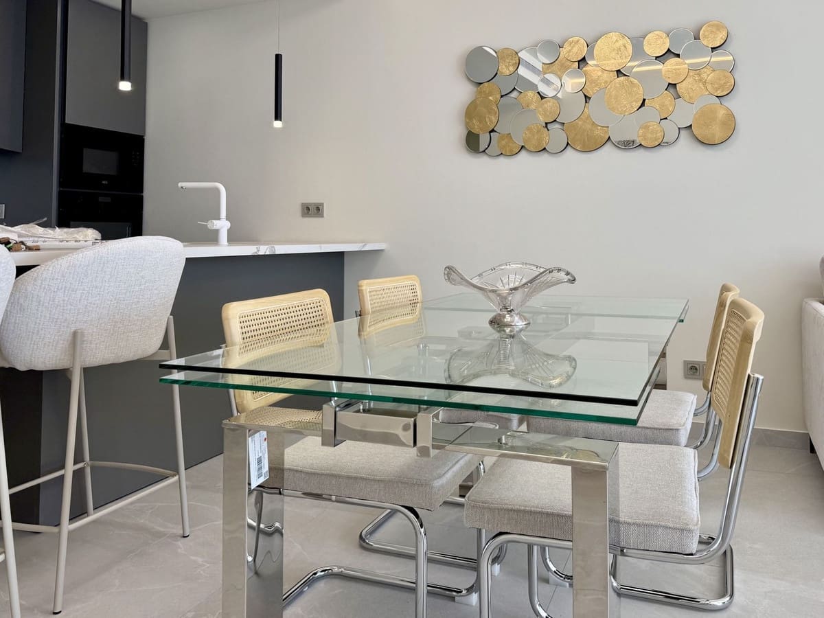 Apartamento de 2 habitaciones en Fuengirola en venta con piscina - 649.000 € (Ref: 9480079)