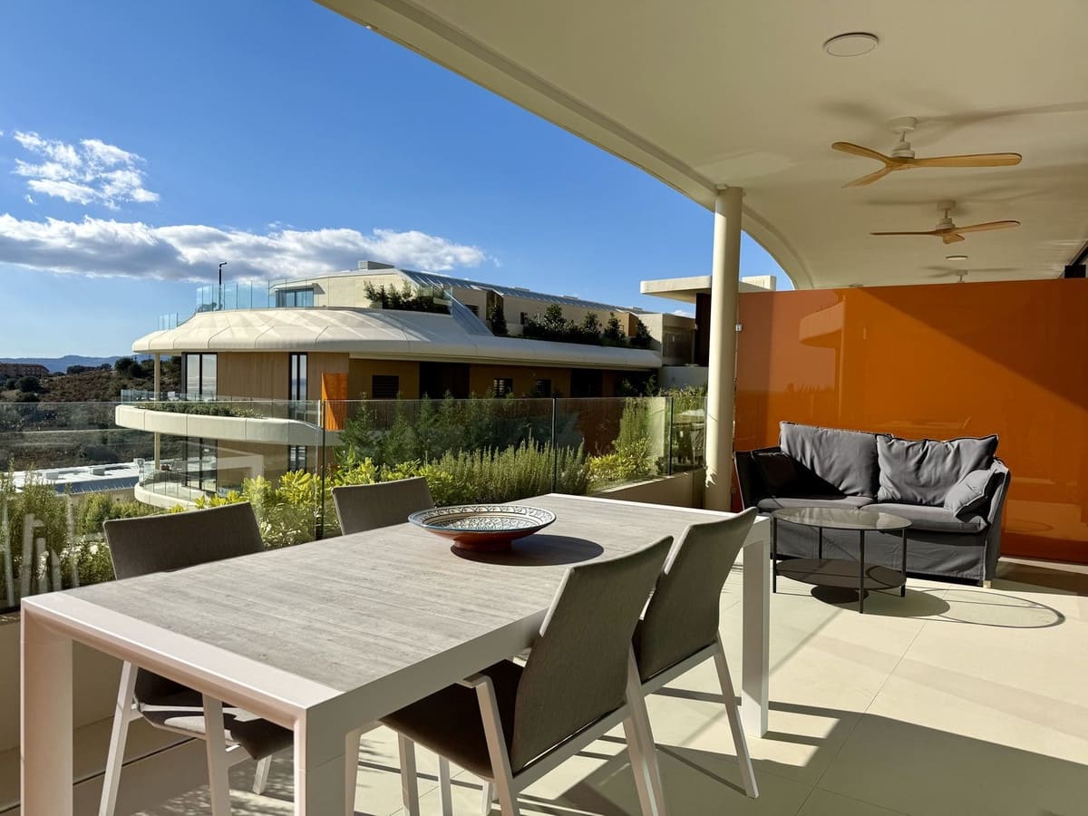 Apartamento de 2 habitaciones en Fuengirola en venta con piscina - 649.000 € (Ref: 9480079)