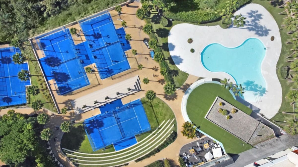 Apartamento de 2 habitaciones en Fuengirola en venta con piscina - 649.000 € (Ref: 9480079)