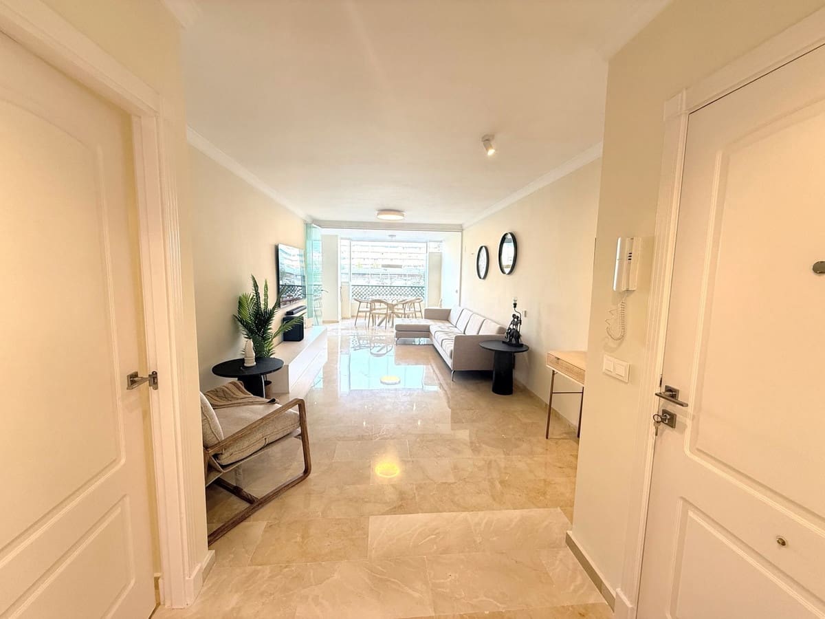 2 bedroom Apartment for sale in Puerto Banus with pool - € 649,000 (Ref: 9480080)