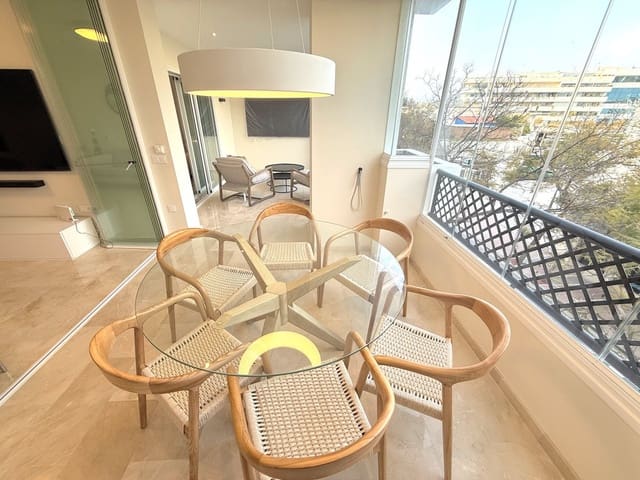 2 soverom Leilighet til salgs i Puerto Banus, Marbella med svømmebasseng - € 649 000 (Ref: 9480080)