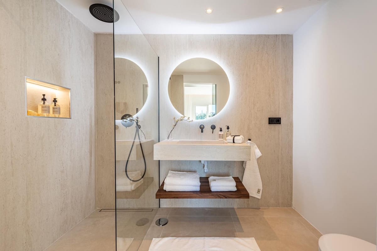 3 bedroom Apartment for sale in Benahavis with pool - € 649,000 (Ref: 9480086)