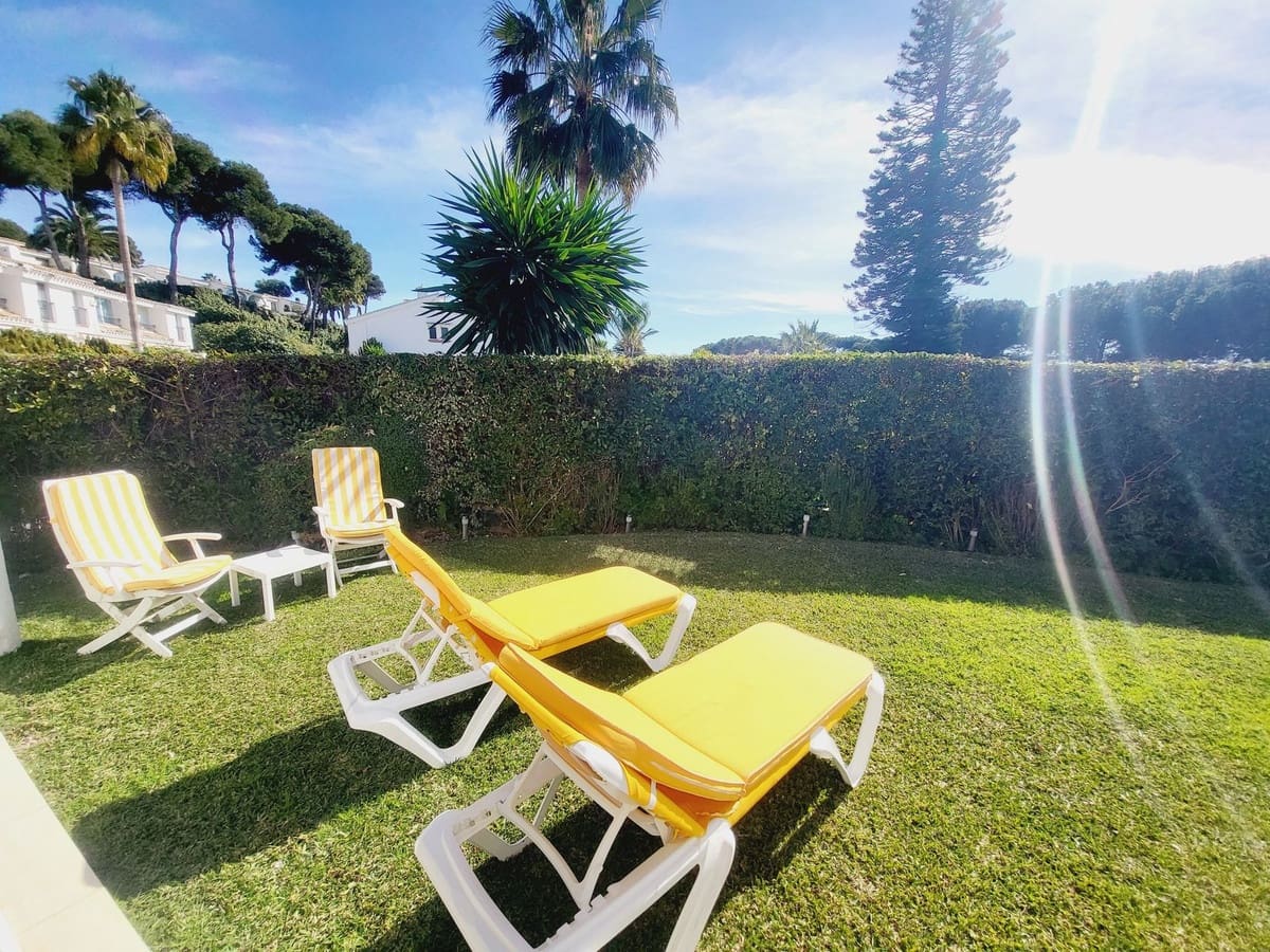 3 makuuhuone Omakotitalo myytävänä paikassa Miraflores mukana uima-altaan - 649 500 € (Ref: 9480088)