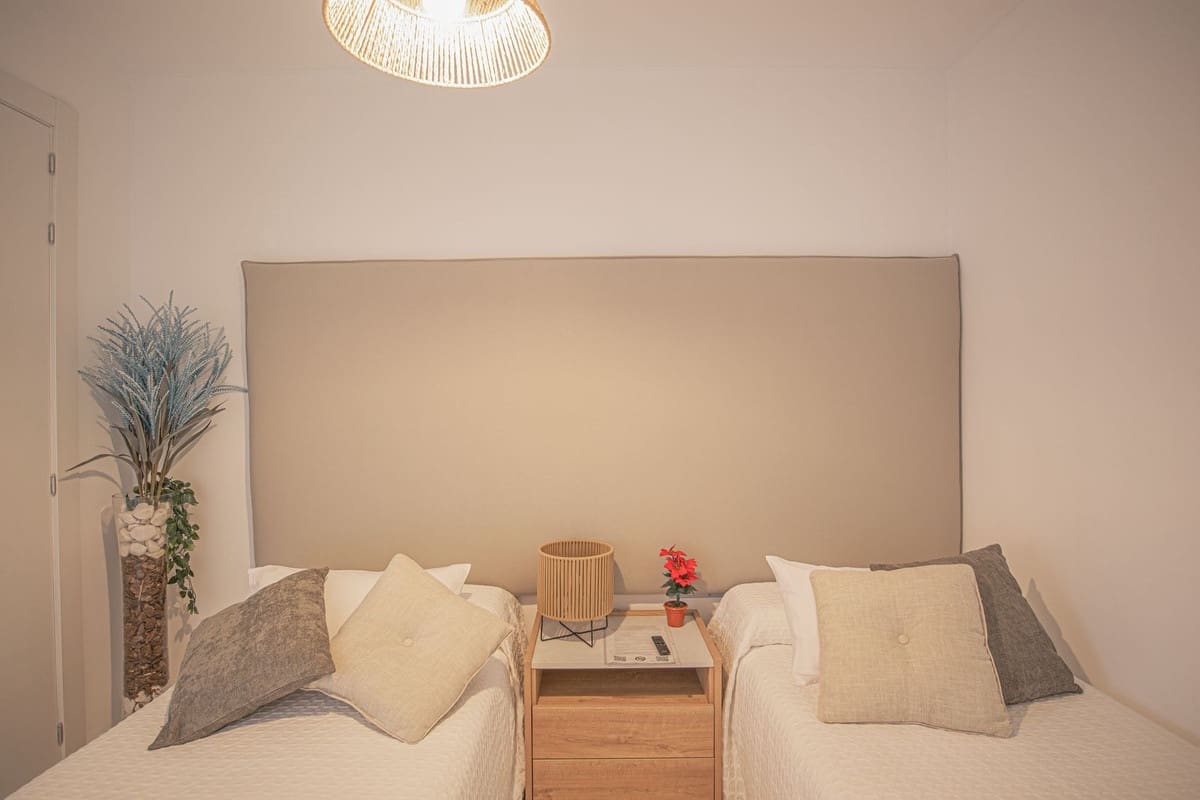 3 quarto Apartamento para venda em Estepona com piscina - 650 000 € (Ref: 9480091)