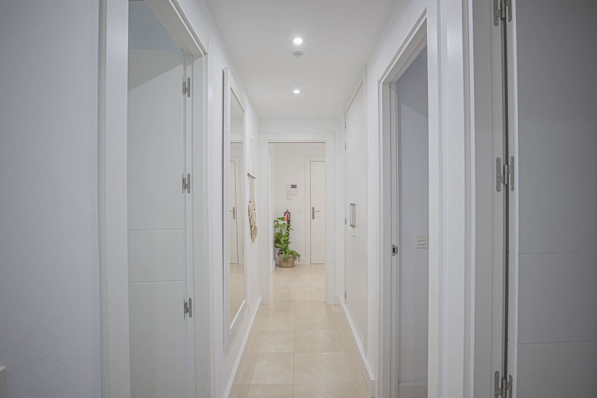 3 quarto Apartamento para venda em Estepona com piscina - 650 000 € (Ref: 9480091)