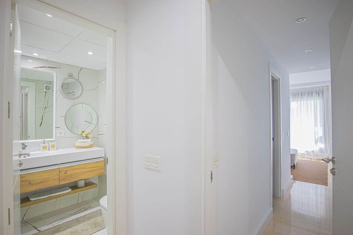 3 quarto Apartamento para venda em Estepona com piscina - 650 000 € (Ref: 9480091)