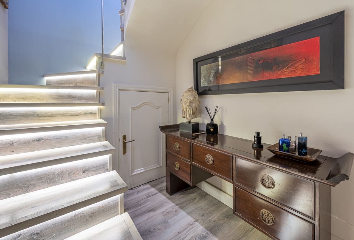 2 bedroom Penthouse for sale in Golden Mile with pool garage - € 650,000 (Ref: 9480093)