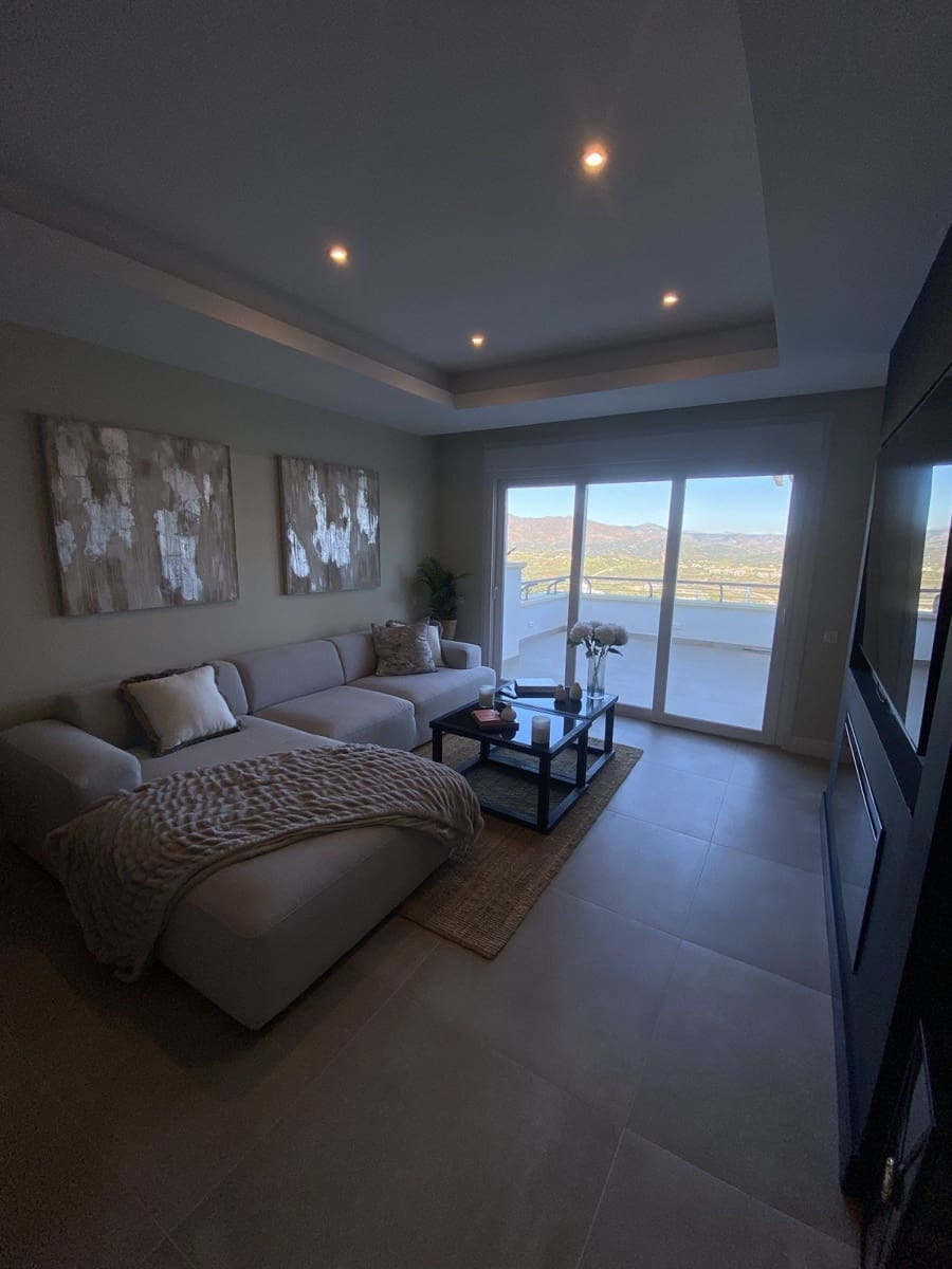 3 soveværelse Penthouse til salg i La Cala Golf med swimmingpool - € 650.000 (Ref: 9480095)