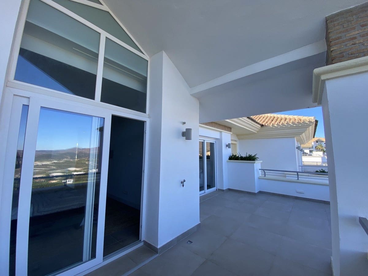 3 soveværelse Penthouse til salg i La Cala Golf med swimmingpool - € 650.000 (Ref: 9480095)