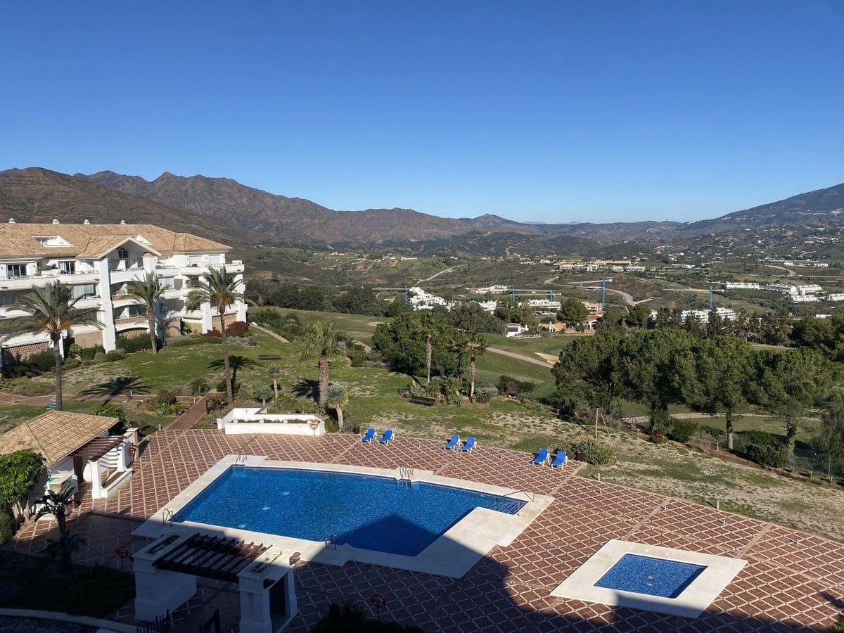 3 soveværelse Penthouse til salg i La Cala Golf med swimmingpool - € 650.000 (Ref: 9480095)