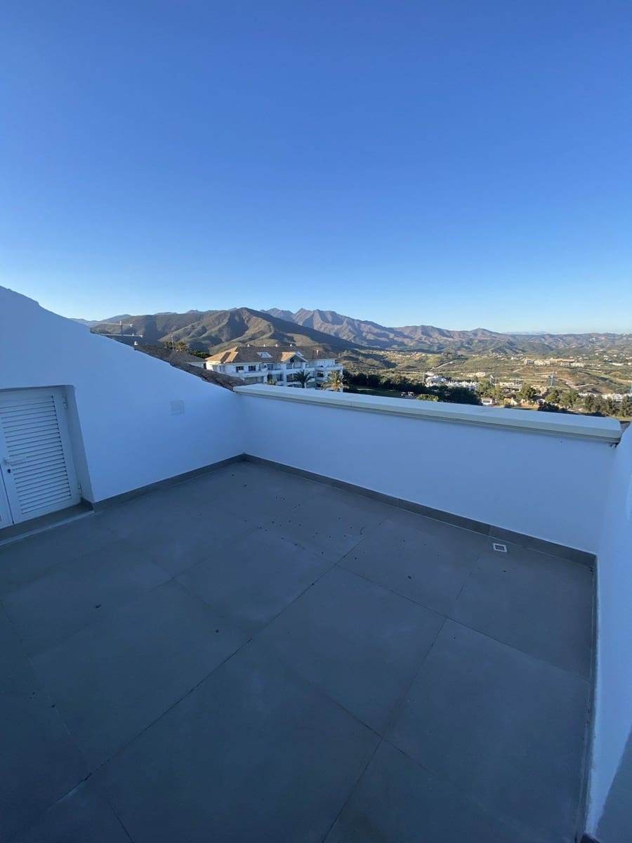 3 soveværelse Penthouse til salg i La Cala Golf med swimmingpool - € 650.000 (Ref: 9480095)