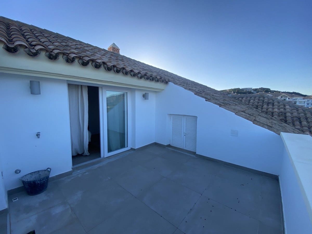 3 soveværelse Penthouse til salg i La Cala Golf med swimmingpool - € 650.000 (Ref: 9480095)