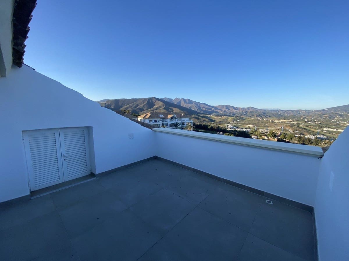 3 soveværelse Penthouse til salg i La Cala Golf med swimmingpool - € 650.000 (Ref: 9480095)