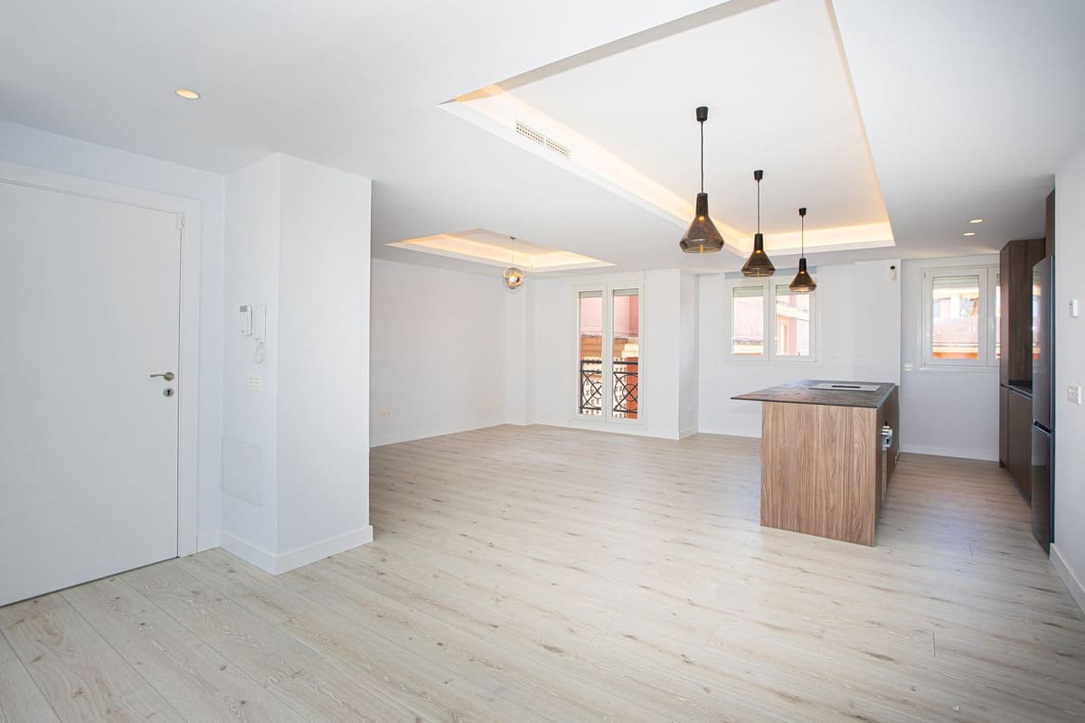 Ático de 3 habitaciones en San Pedro de Alcantara en venta con piscina garaje - 650.000 € (Ref: 9480096)