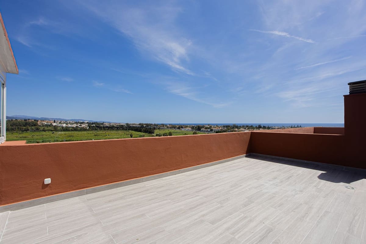 Ático de 3 habitaciones en San Pedro de Alcantara en venta con piscina garaje - 650.000 € (Ref: 9480096)