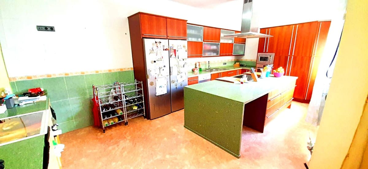 3 bedroom Semi-detached Villa for sale in Alhaurin el Grande with garage - € 650,000 (Ref: 9480097)