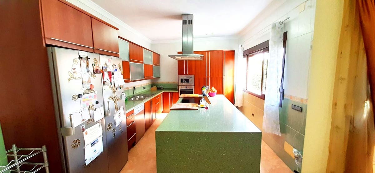 3 bedroom Semi-detached Villa for sale in Alhaurin el Grande with garage - € 650,000 (Ref: 9480097)