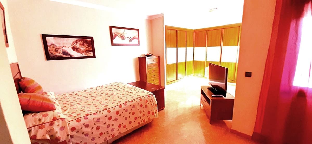 3 bedroom Semi-detached Villa for sale in Alhaurin el Grande with garage - € 650,000 (Ref: 9480097)