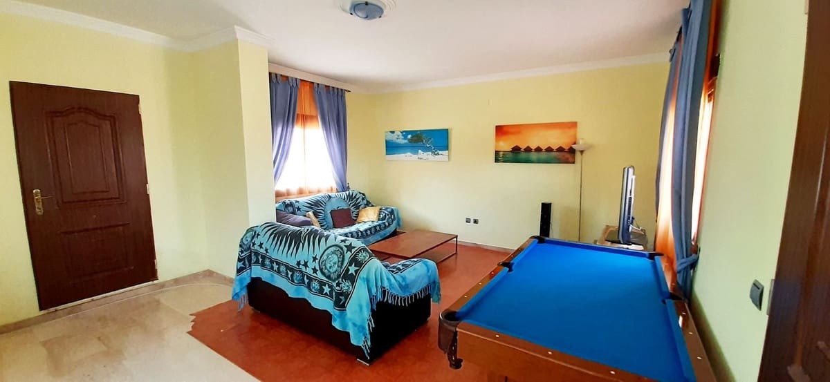 3 bedroom Semi-detached Villa for sale in Alhaurin el Grande with garage - € 650,000 (Ref: 9480097)