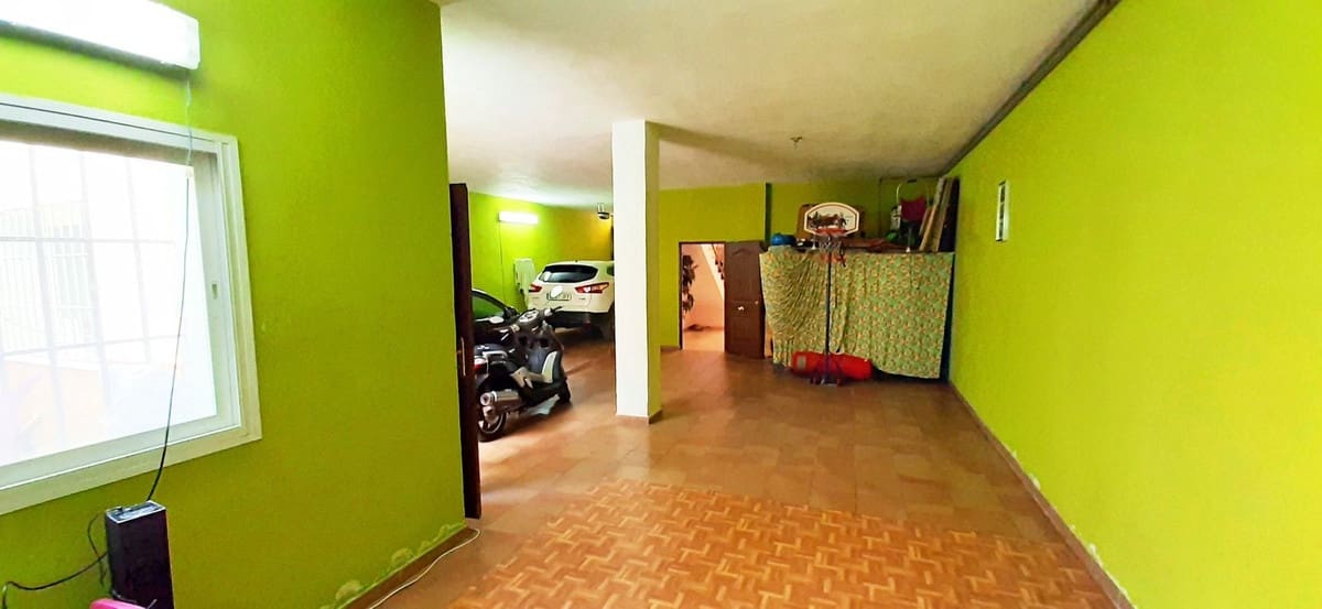 3 bedroom Semi-detached Villa for sale in Alhaurin el Grande with garage - € 650,000 (Ref: 9480097)