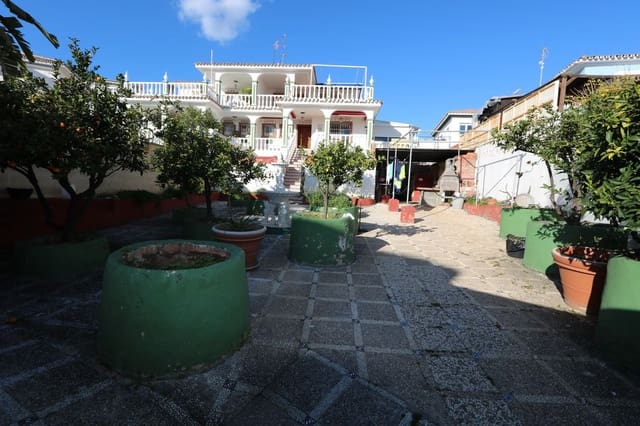 5 soverom Kjedet enebolig til salgs i Marbella med garasje - € 650 000 (Ref: 9480098)