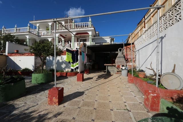 5 soverom Kjedet enebolig til salgs i Marbella med garasje - € 650 000 (Ref: 9480098)