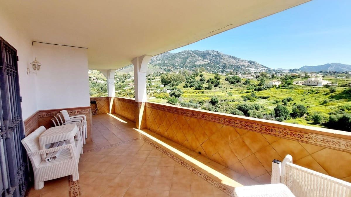 5 makuuhuone Maalaistalo myytävänä paikassa Mijas mukana uima-altaan 
autotalli - 650 000 € (Ref: 9480101)