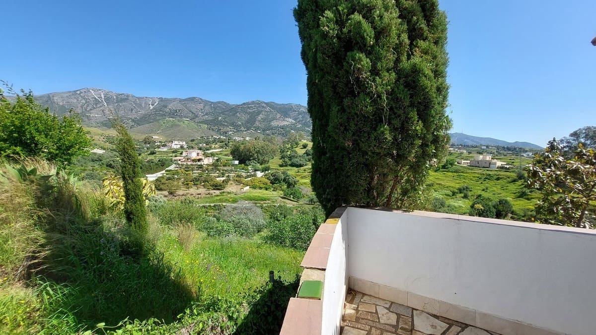 5 bedroom Finca/Country House for sale in Mijas with pool garage - € 650,000 (Ref: 9480101)