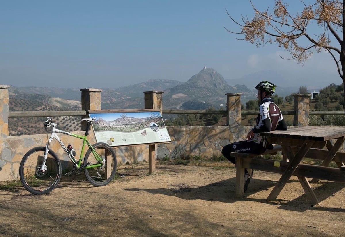 2 bedroom Apartment for sale in Fuengirola with pool - € 659,000 (Ref: 9480106)