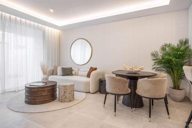 2 slaapkamer Appartement te koop in Centro ciudad, Fuengirola met zwembad - € 659.500 (Ref: 9480107)