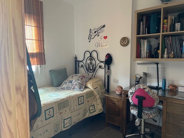 4 soveværelse Byhus til salg i Centro, Estepona - € 660.000 (Ref: 9480110)