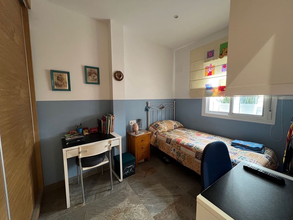 4 soveværelse Byhus til salg i Estepona - € 660.000 (Ref: 9480110)