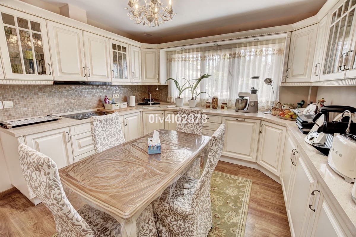 Casa de 4 habitaciones en Arroyo de la Miel en venta con garaje - 660.000 € (Ref: 9480111)