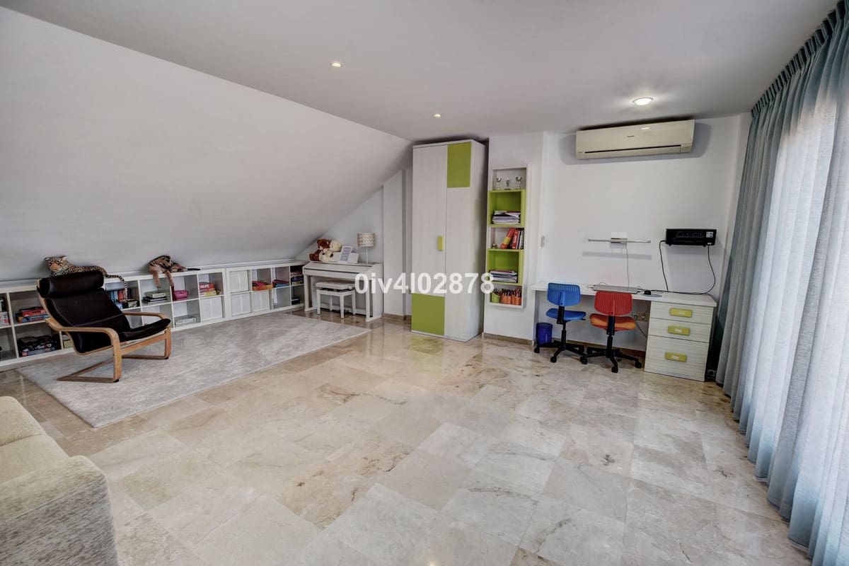 Casa de 4 habitaciones en Arroyo de la Miel en venta con garaje - 660.000 € (Ref: 9480111)