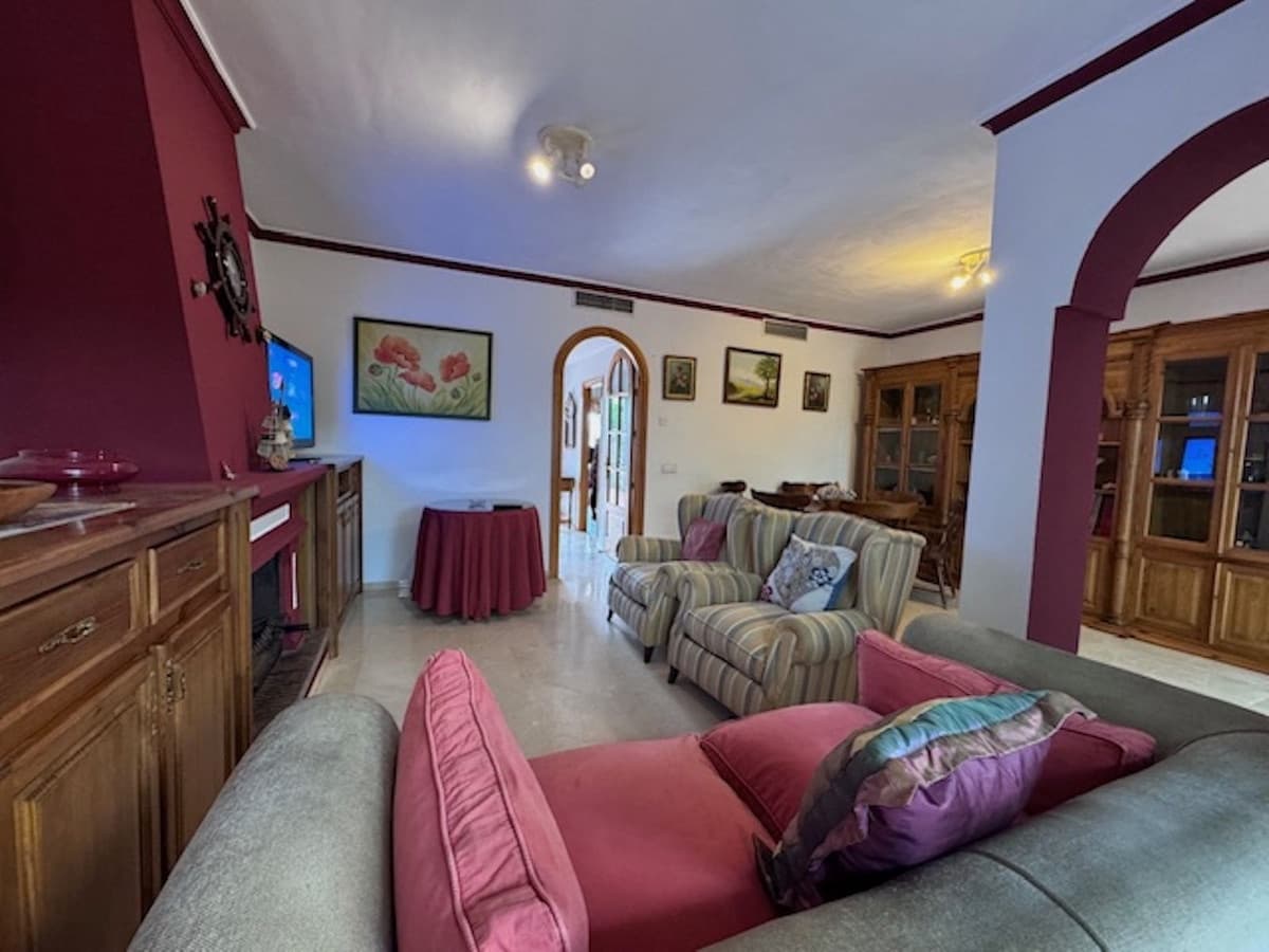 5 bedroom Townhouse for sale in San Pedro de Alcantara with pool - € 660,000 (Ref: 9480112)