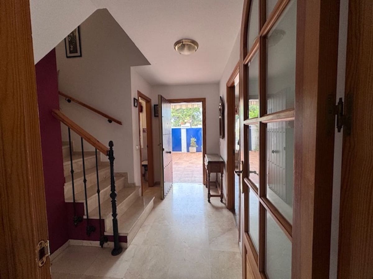 5 bedroom Townhouse for sale in San Pedro de Alcantara with pool - € 660,000 (Ref: 9480112)