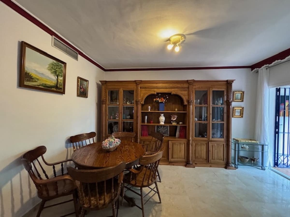 5 bedroom Townhouse for sale in San Pedro de Alcantara with pool - € 660,000 (Ref: 9480112)