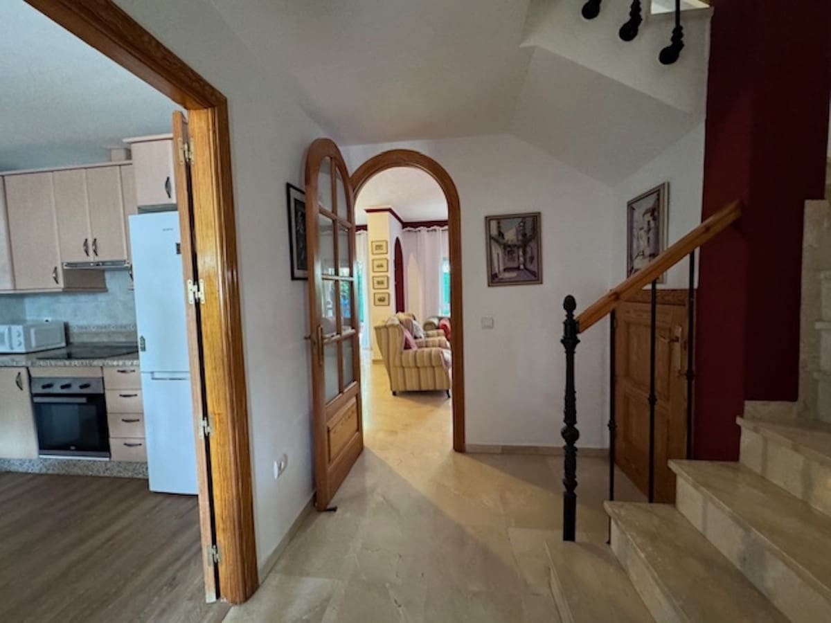 5 bedroom Townhouse for sale in San Pedro de Alcantara with pool - € 660,000 (Ref: 9480112)