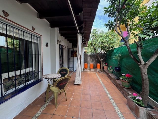 5 soveværelse Byhus til salg i San Pedro de Alcántara Pueblo, Marbella med swimmingpool - € 660.000 (Ref: 9480112)