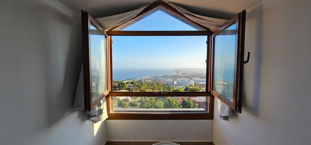 3 soveværelse Penthouse til salg i Benalmadena med swimmingpool - € 665.000 (Ref: 9480116)