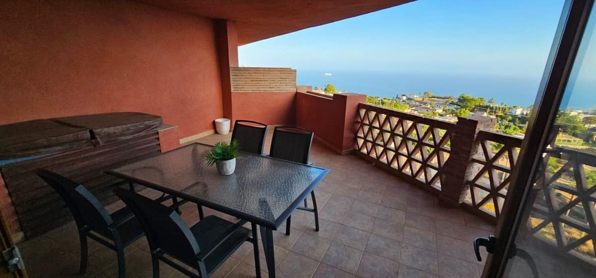 3 soveværelse Penthouse til salg i Benalmadena med swimmingpool - € 665.000 (Ref: 9480116)