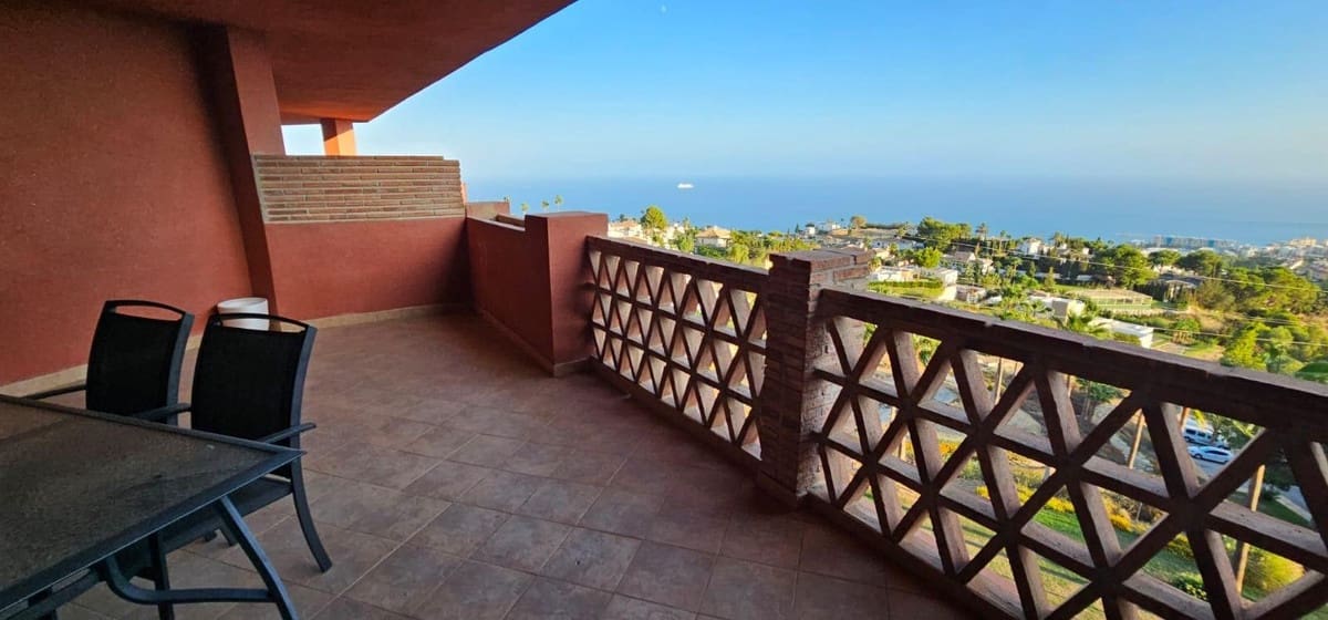 3 soveværelse Penthouse til salg i Benalmadena med swimmingpool - € 665.000 (Ref: 9480116)