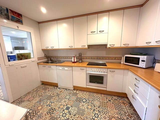 Apartamento de 3 habitaciones en Costalita, Estepona en venta con piscina - 670.000 € (Ref: 9480121)